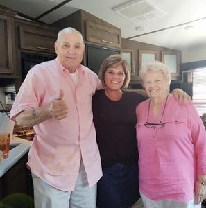 Meet your Posher, Laura